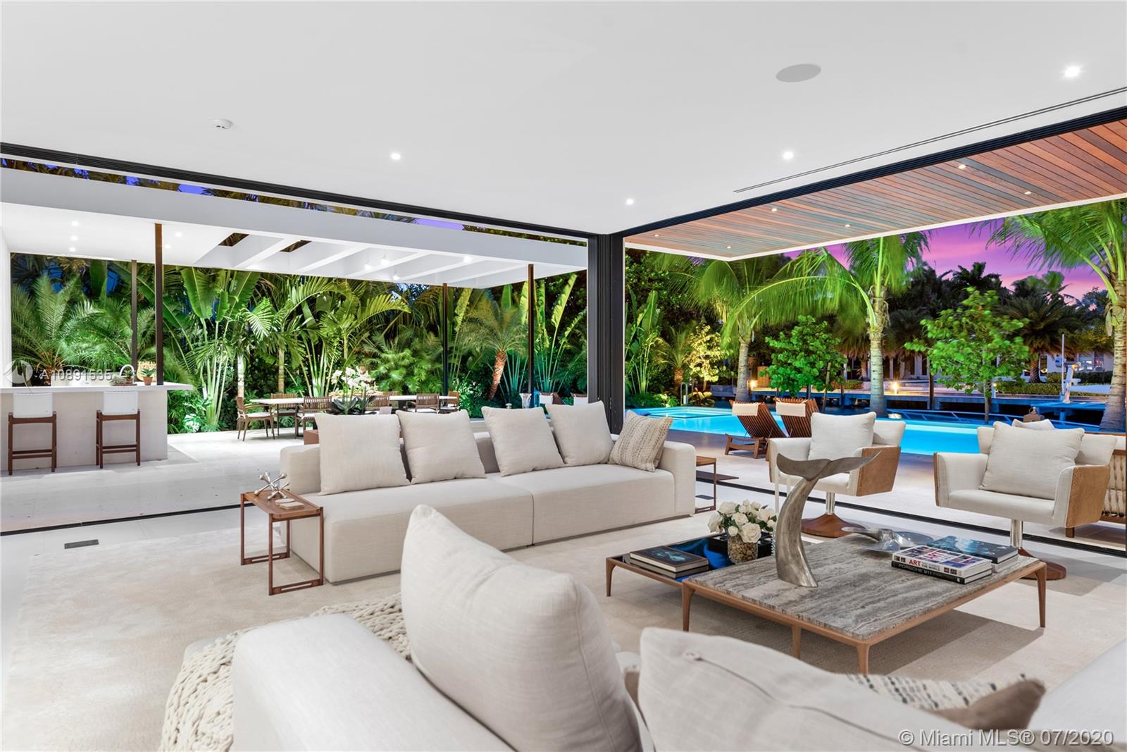 SUNSET ISLANDS-ISLAND NO - Residential