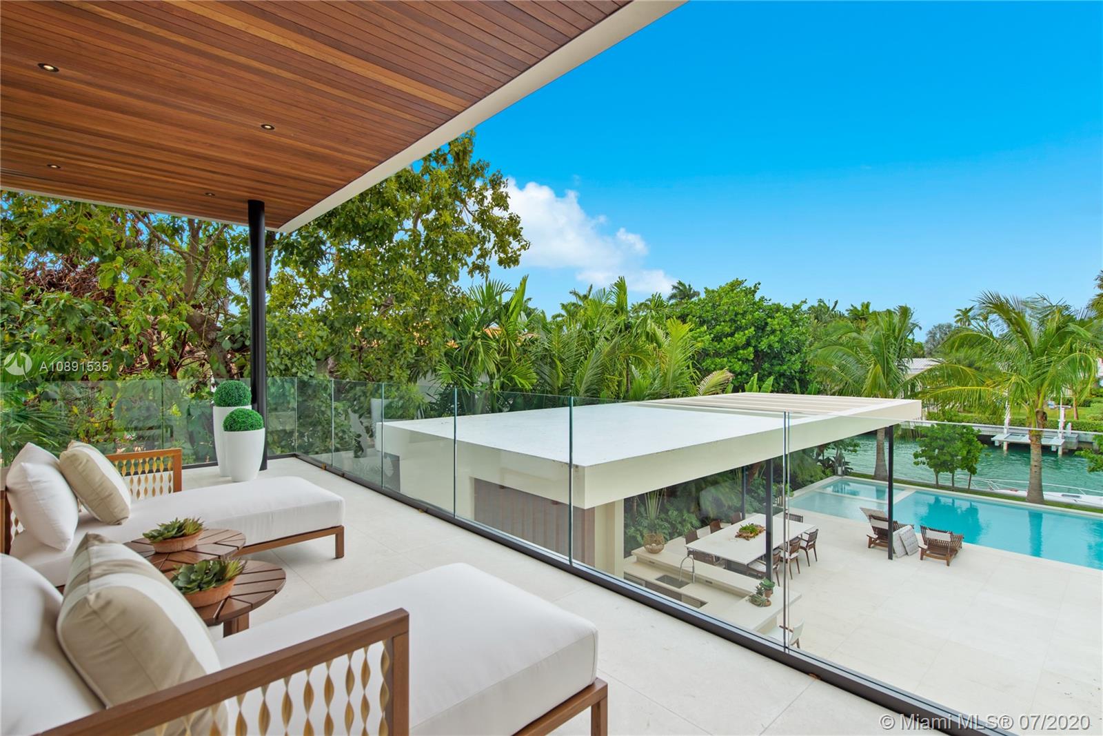 SUNSET ISLANDS-ISLAND NO - Residential