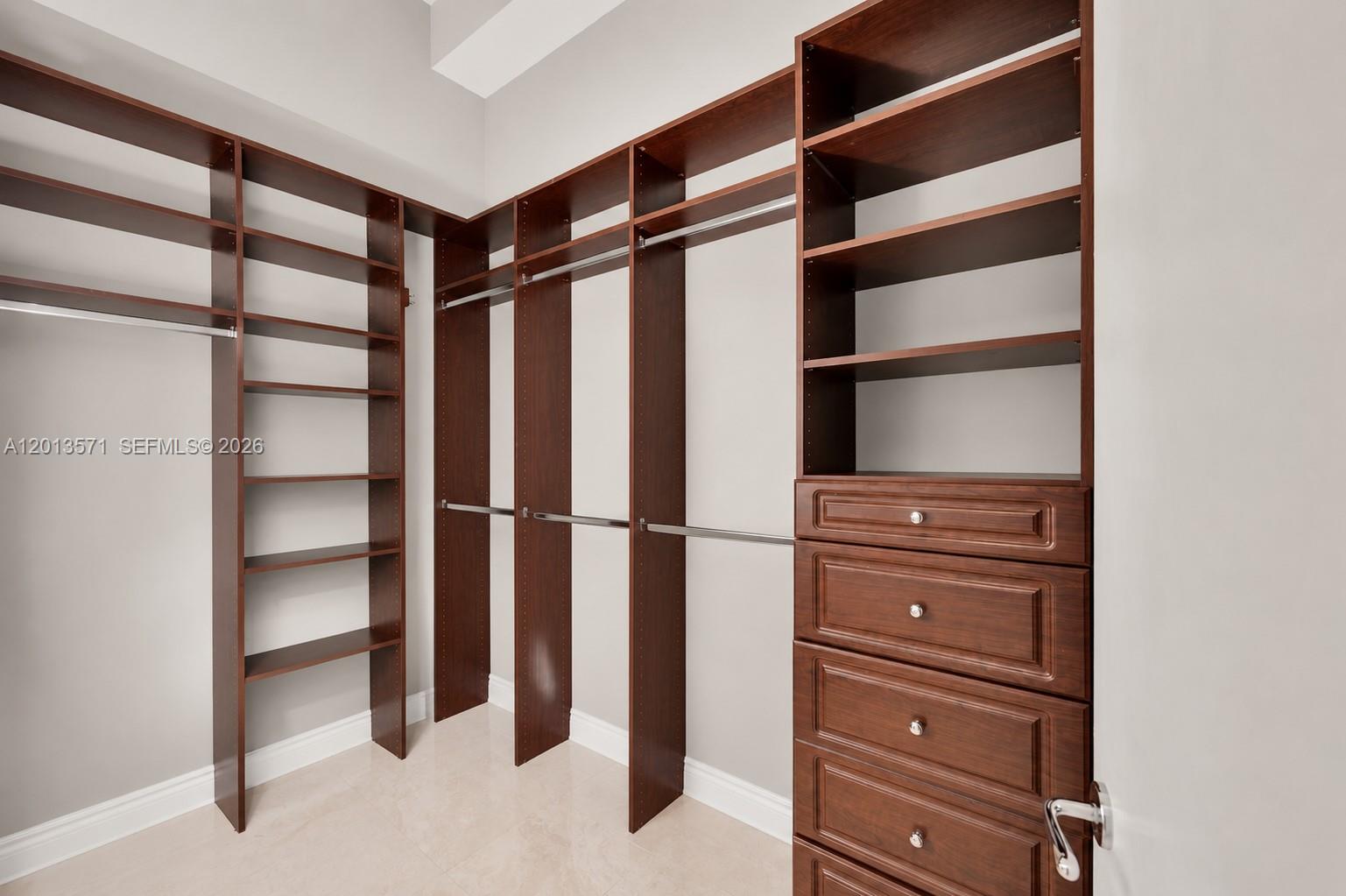 TURNBERRY VILLAGE SO TOWE - Residential