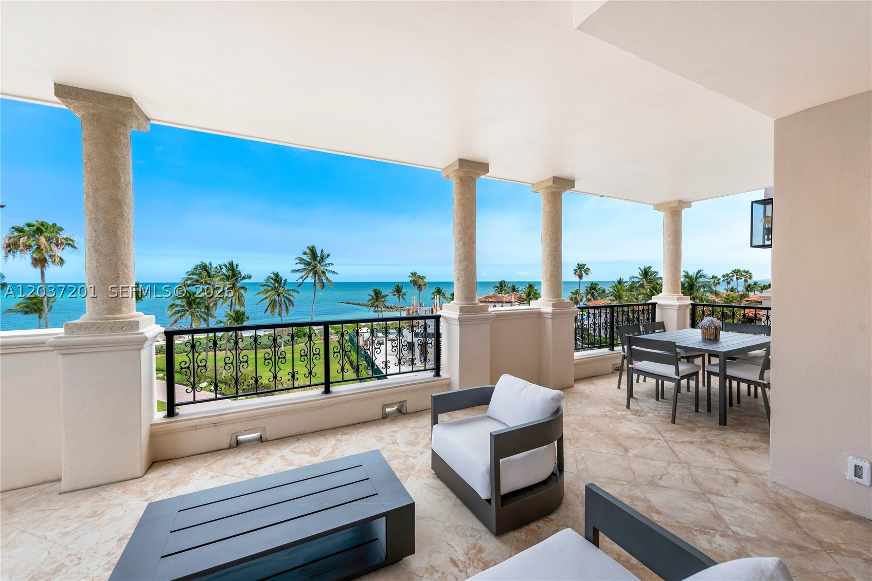 SEASIDE CONDO - Residential Lease
