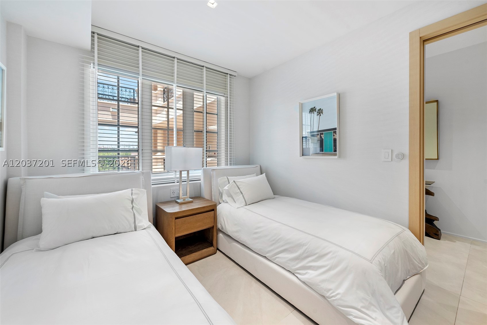 SEASIDE CONDO - Residential Lease