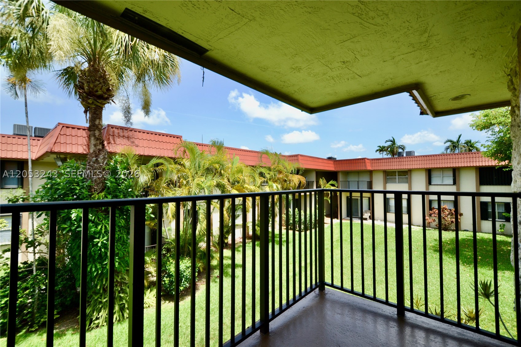 KENDALLWOOD VILLAS CONDO - Residential