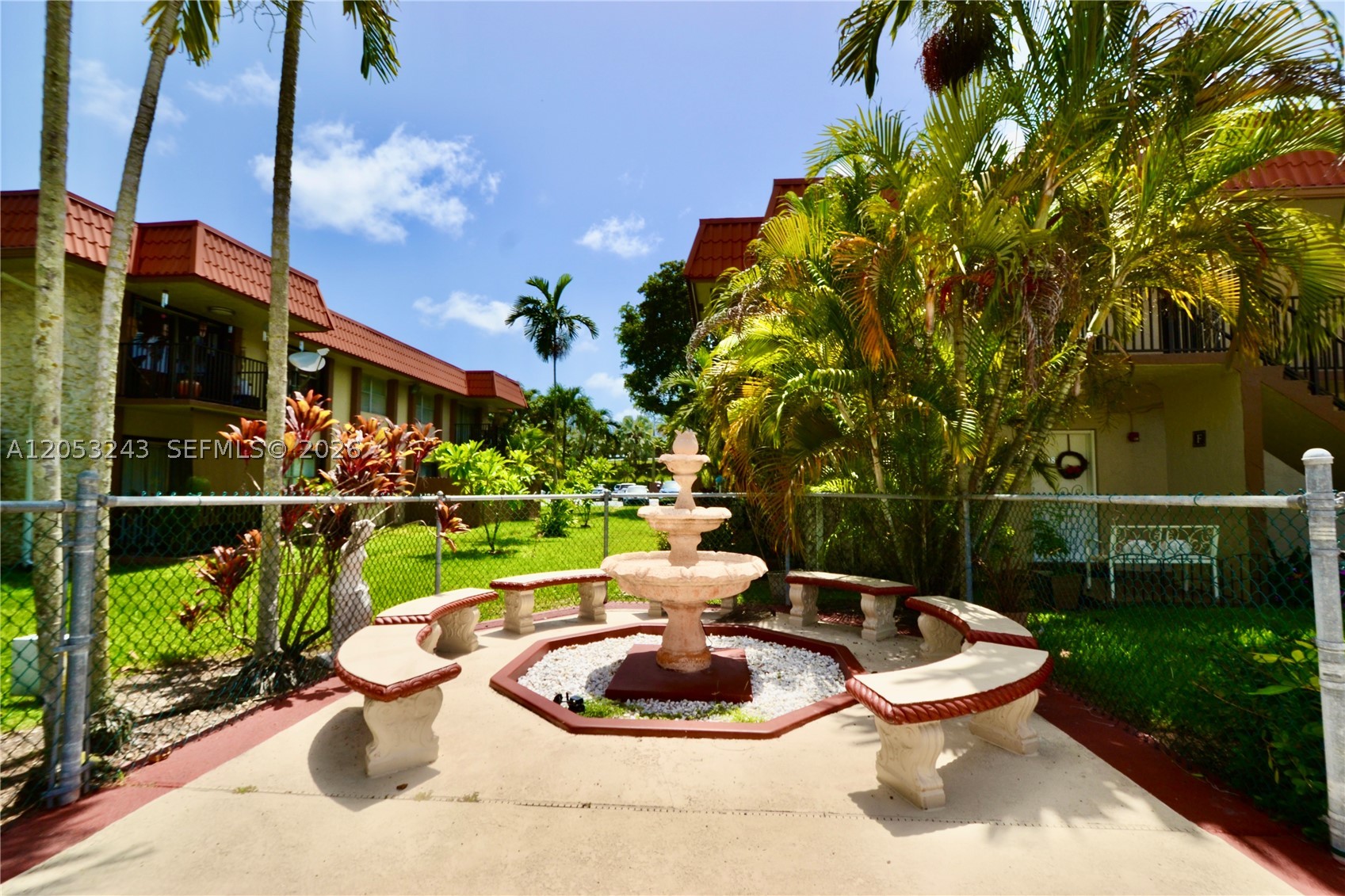 KENDALLWOOD VILLAS CONDO - Residential