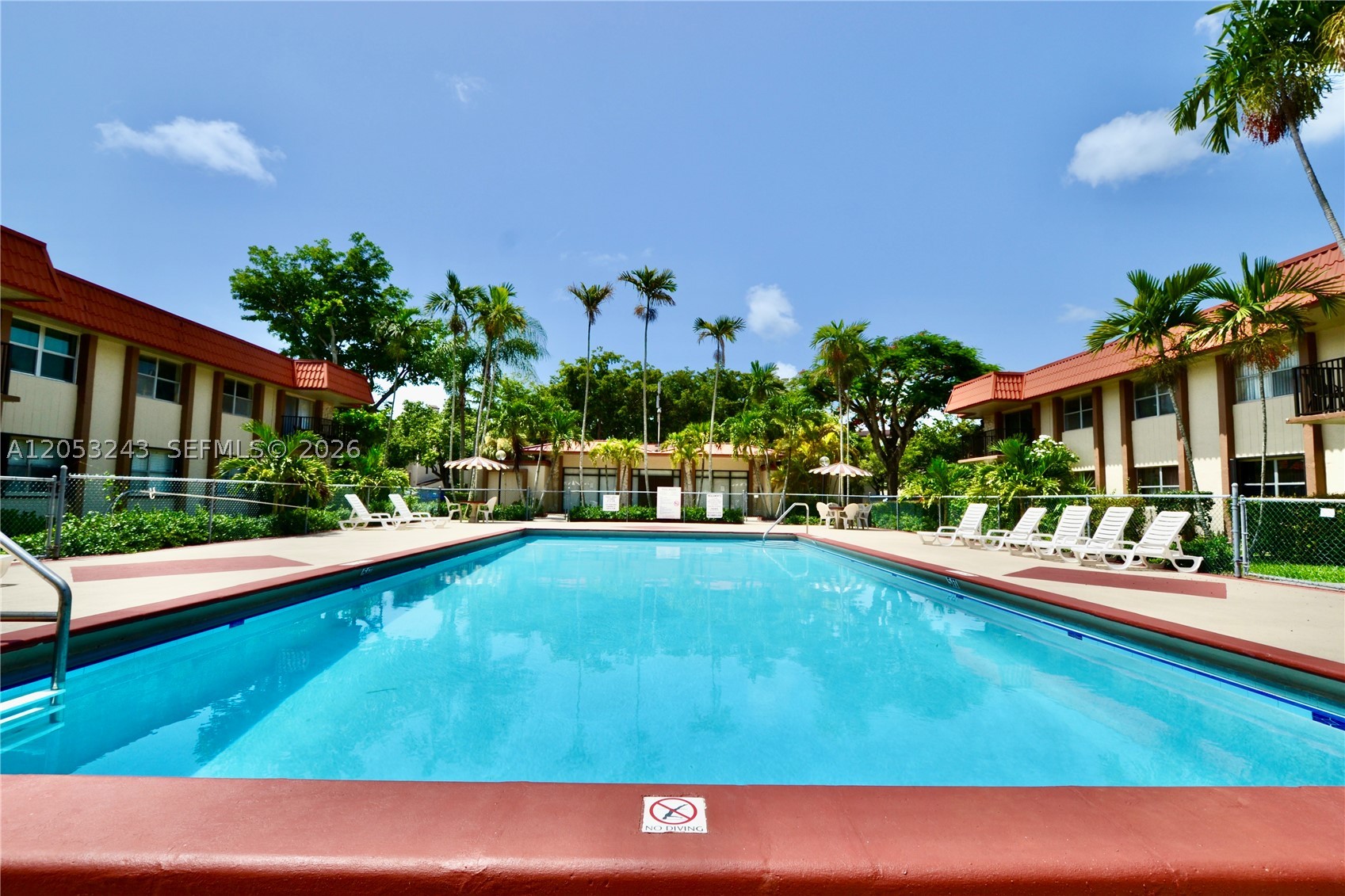 KENDALLWOOD VILLAS CONDO - Residential