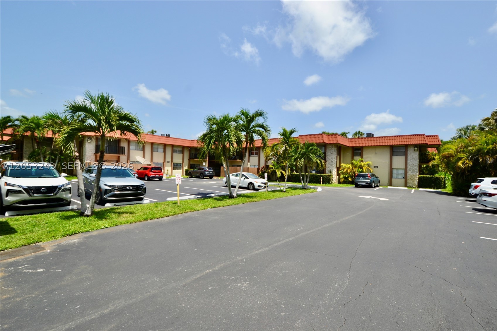 KENDALLWOOD VILLAS CONDO - Residential