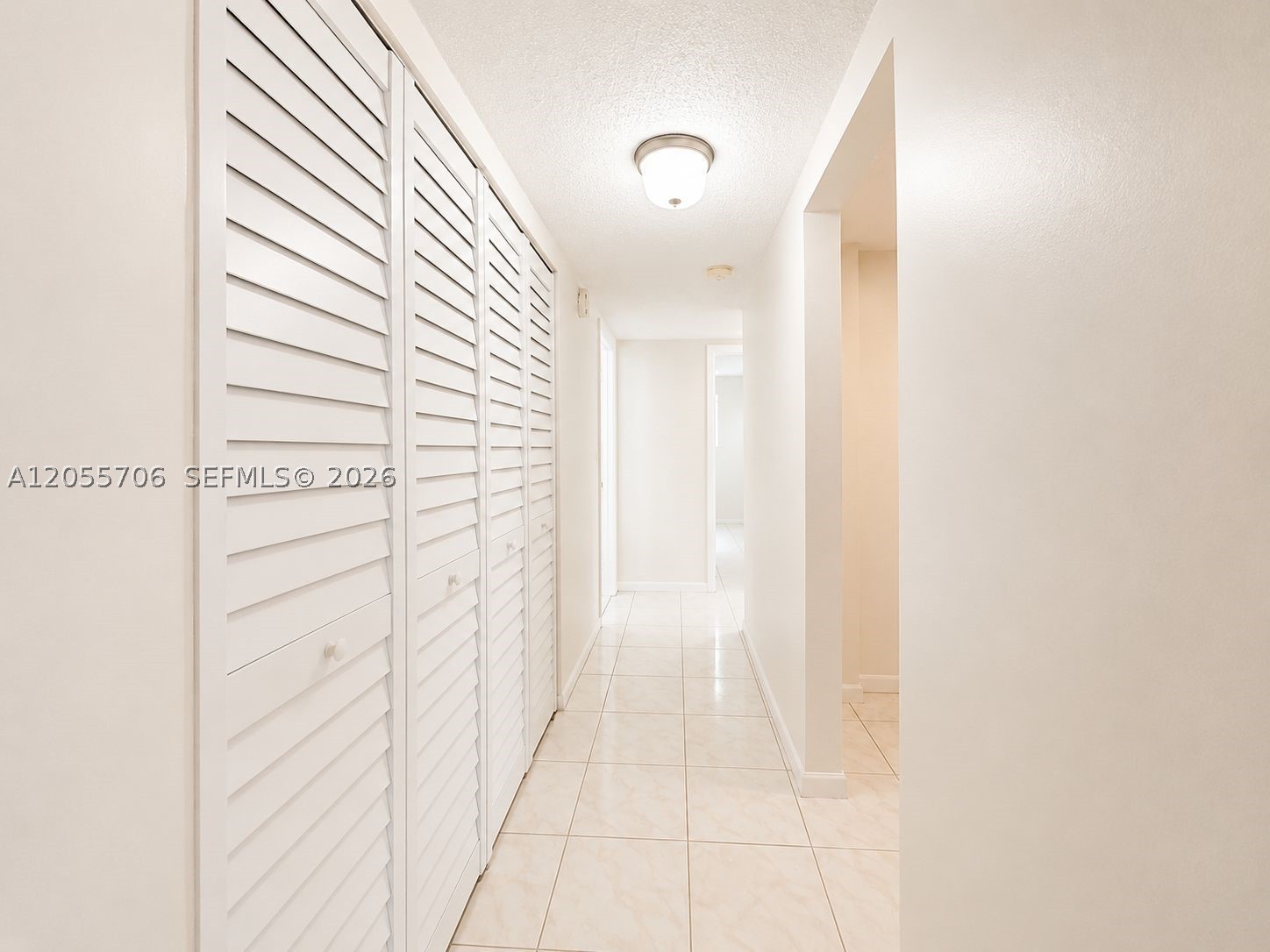 VERSAILLE GARDENS I CONDO - Residential Lease
