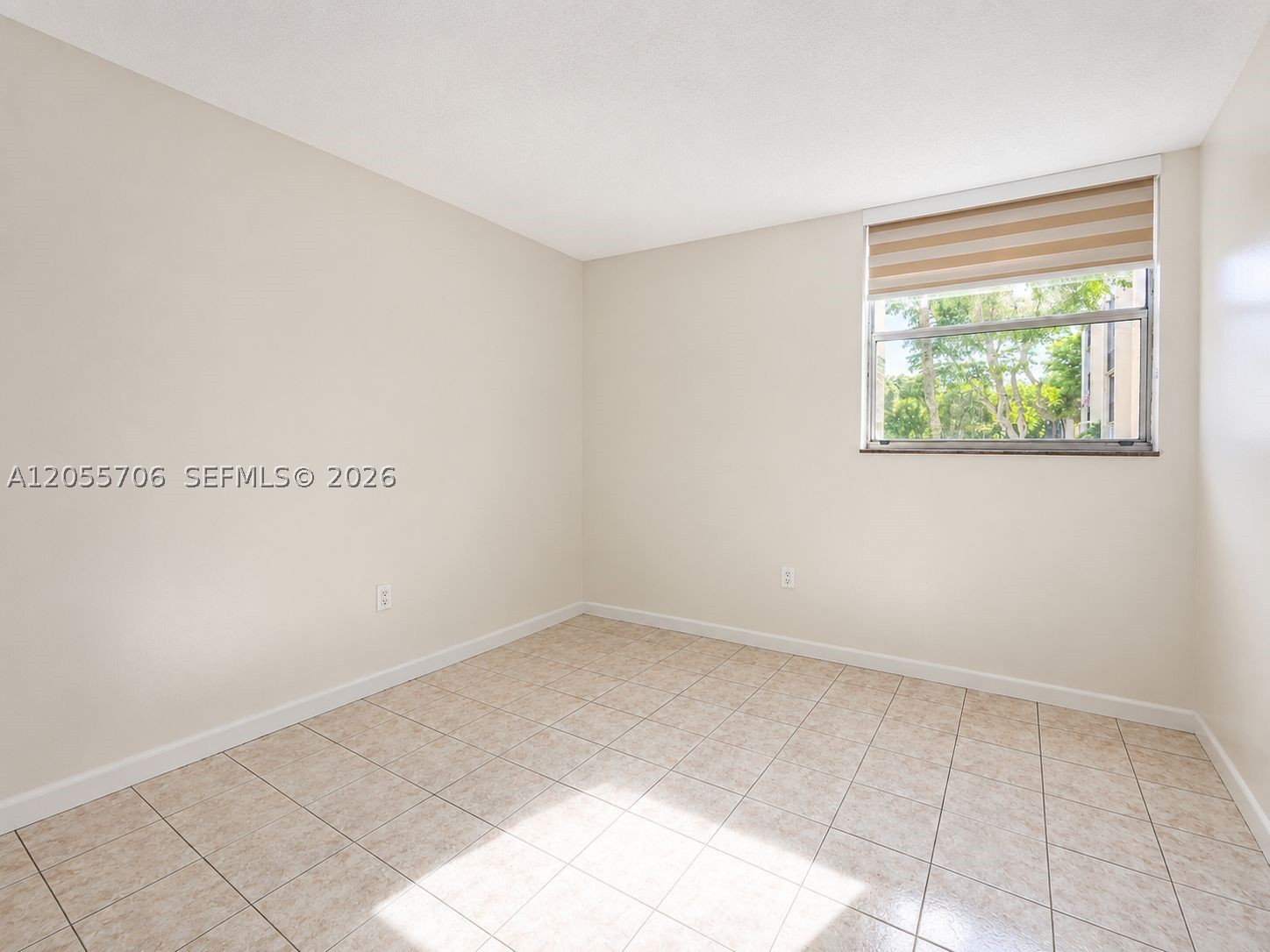 VERSAILLE GARDENS I CONDO - Residential Lease