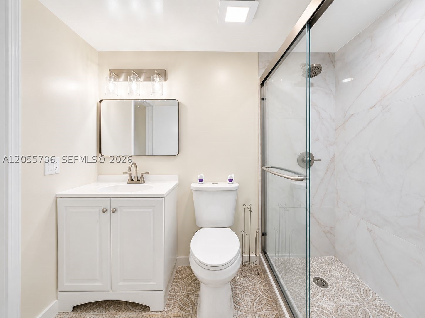 VERSAILLE GARDENS I CONDO - Residential Lease