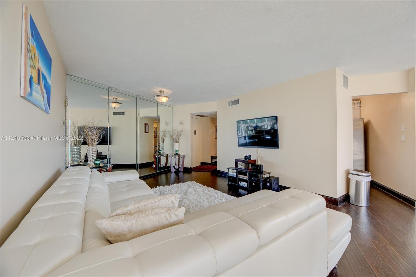 ENVIRON I CONDO 9 - Residential