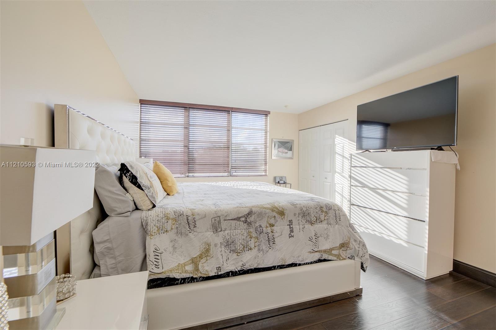 ENVIRON I CONDO 9 - Residential