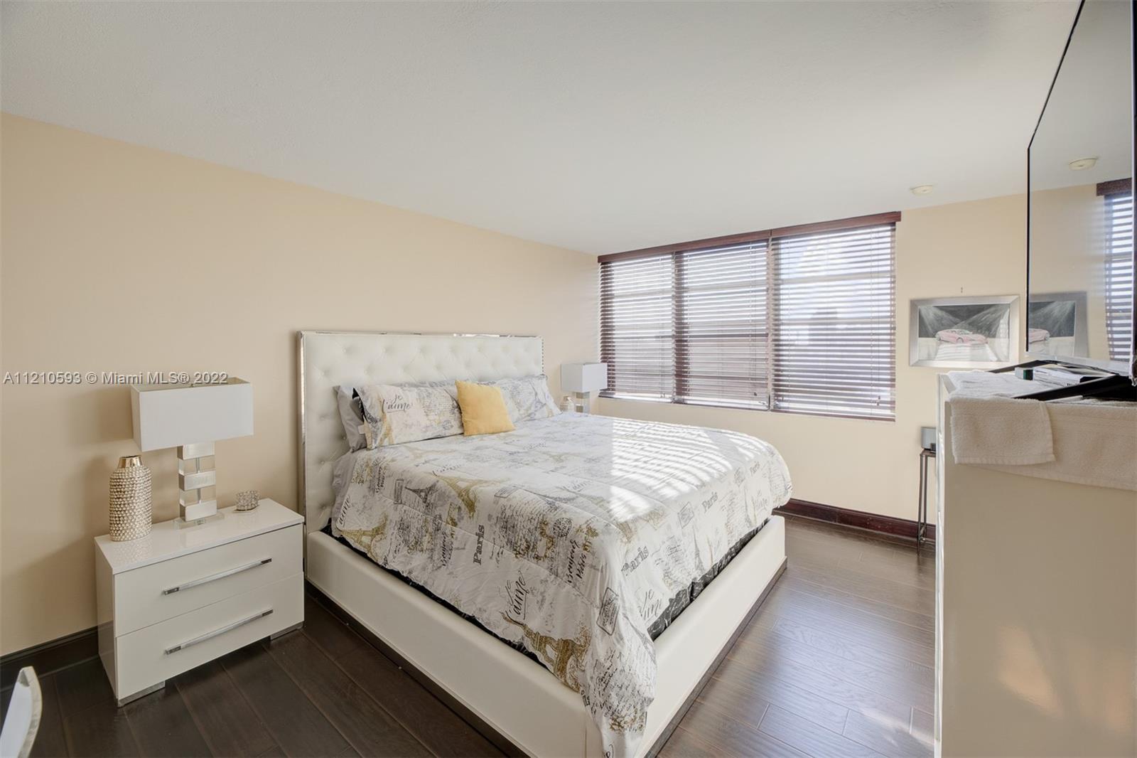 ENVIRON I CONDO 9 - Residential