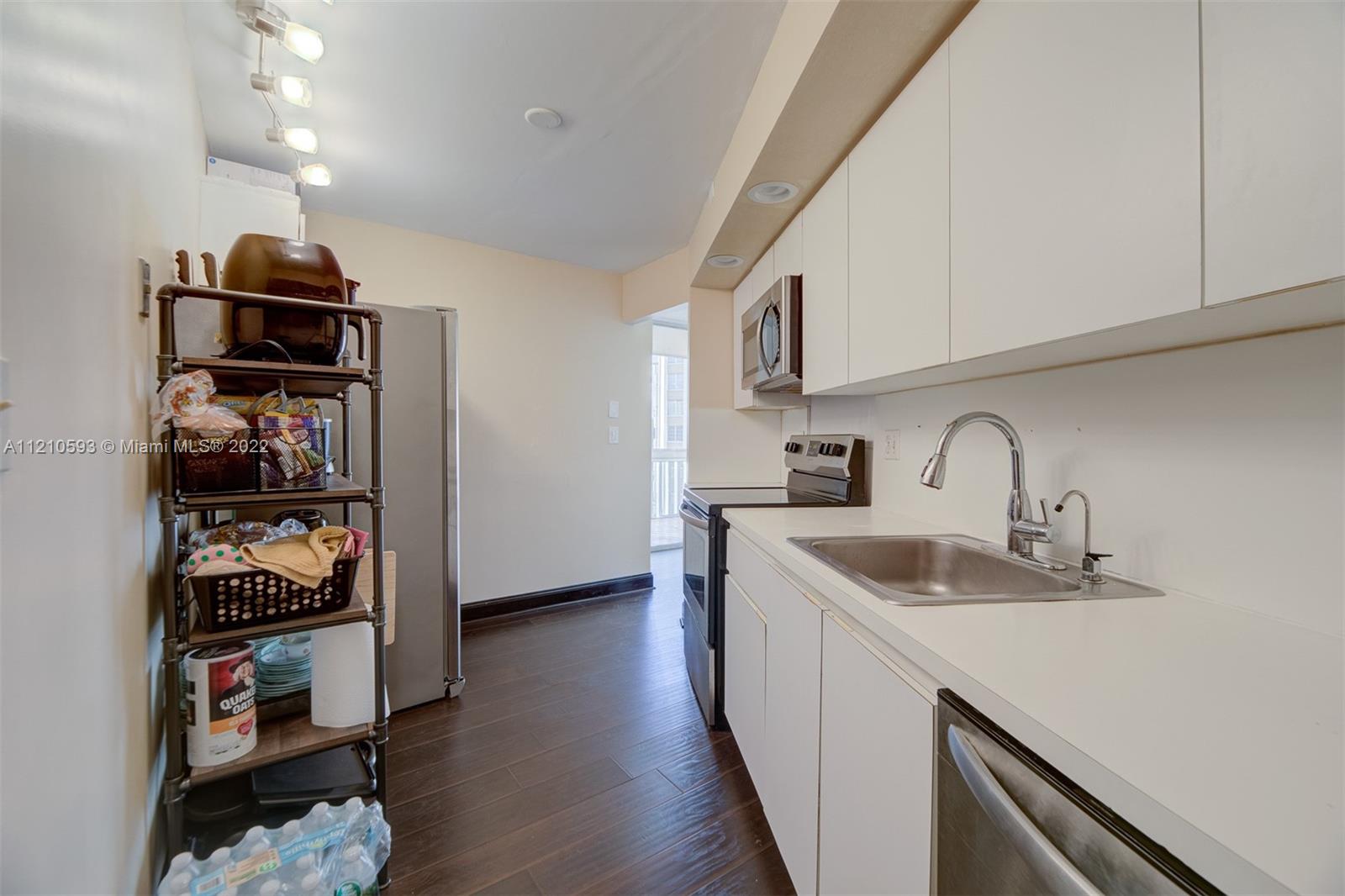 ENVIRON I CONDO 9 - Residential