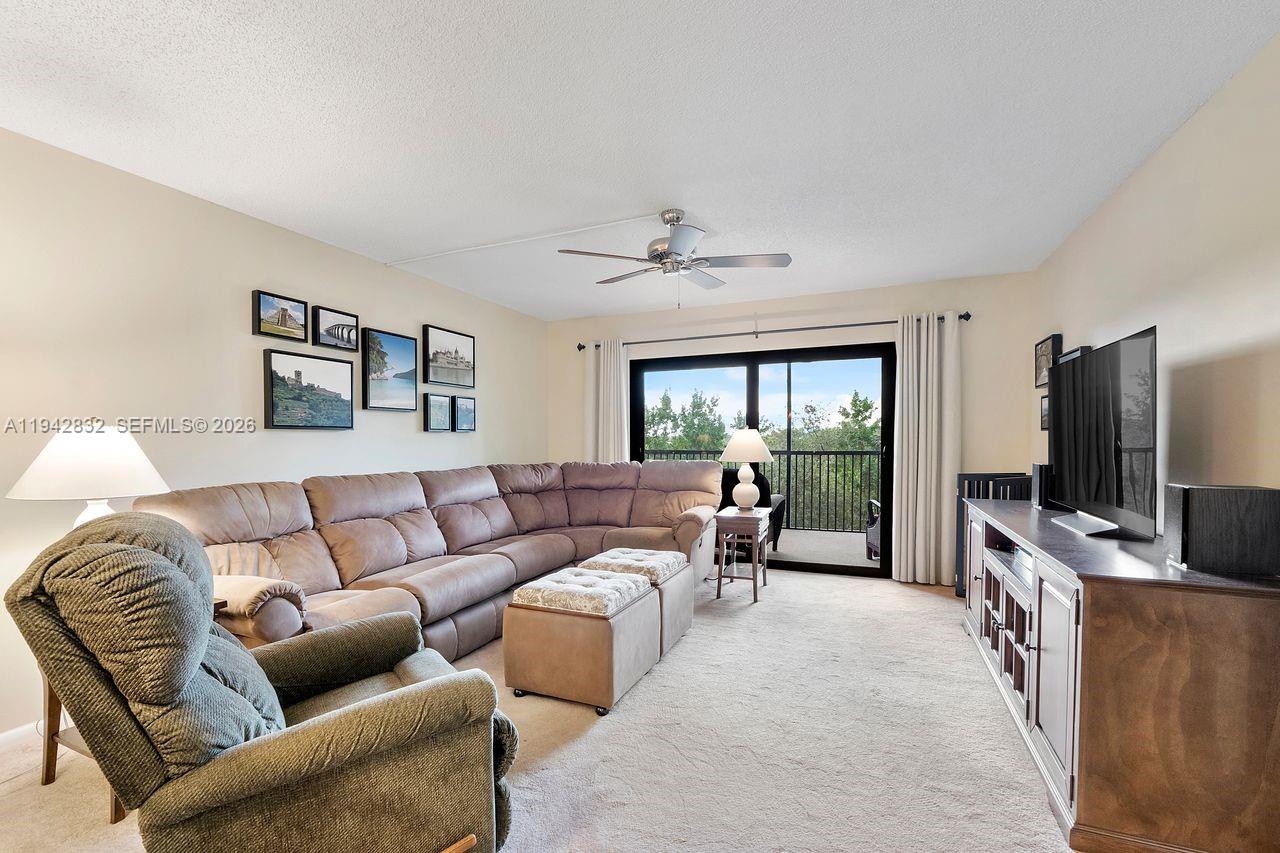 CYPRESS BEND CONDOMINIUM - Residential