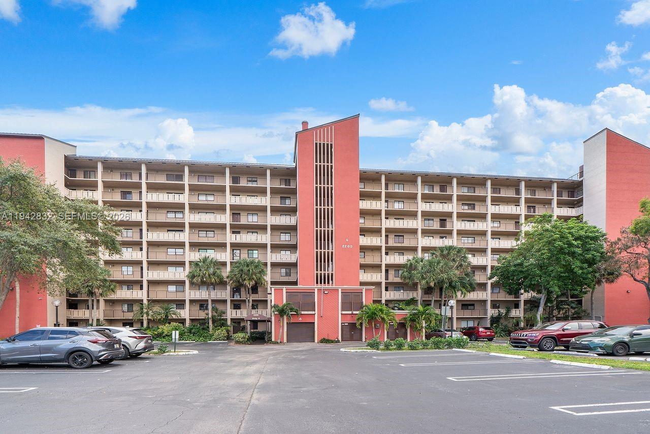 CYPRESS BEND CONDOMINIUM - Residential