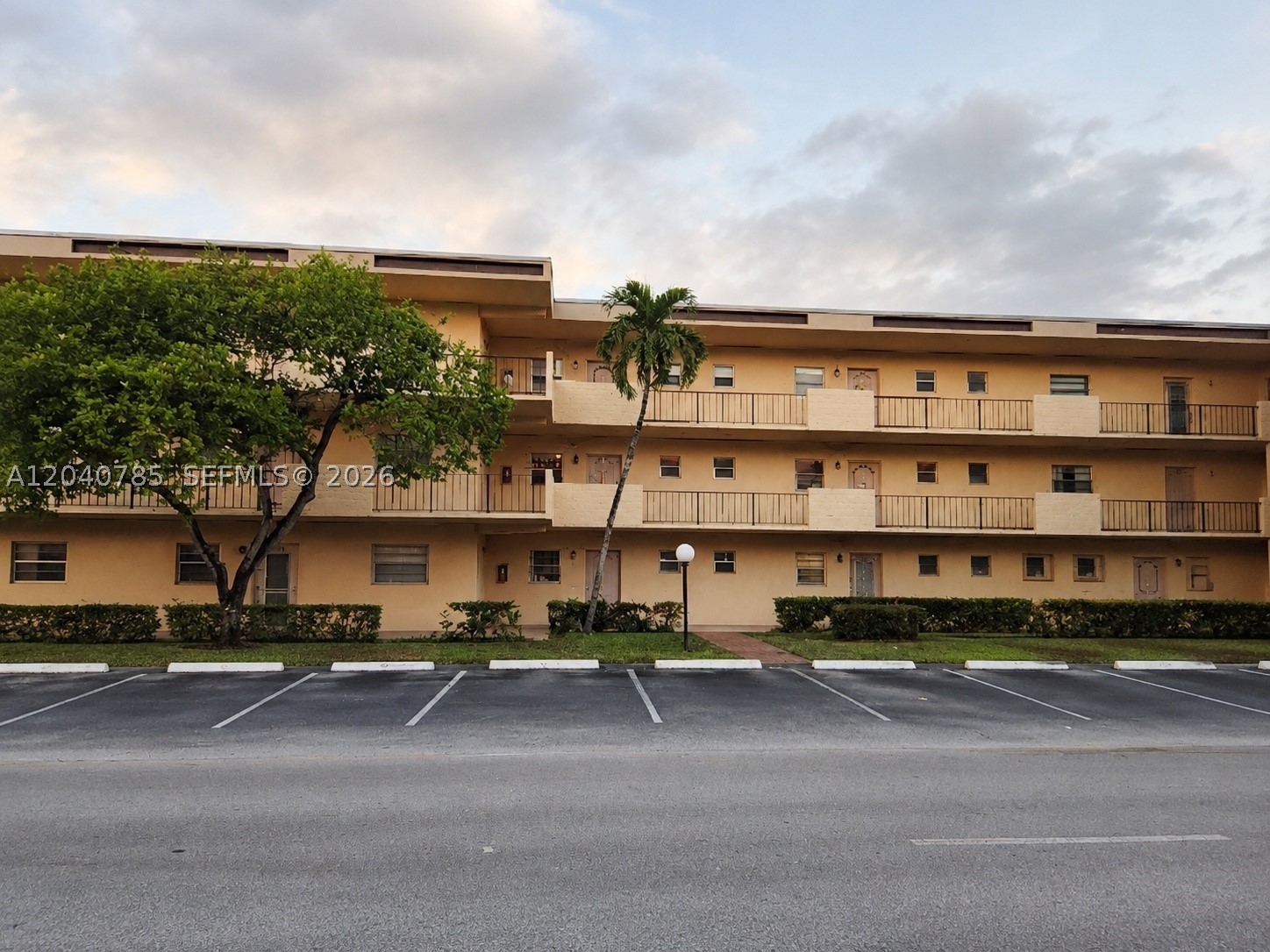 CAMBRIDGE HOUSE EAST - Residential Lease