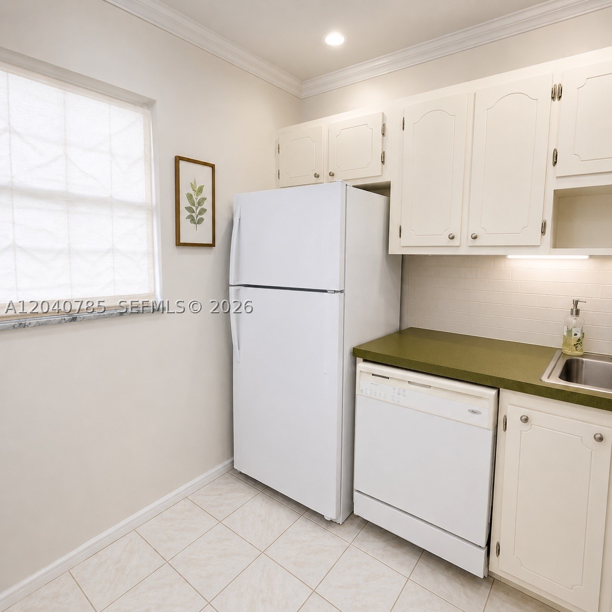 CAMBRIDGE HOUSE EAST - Residential Lease