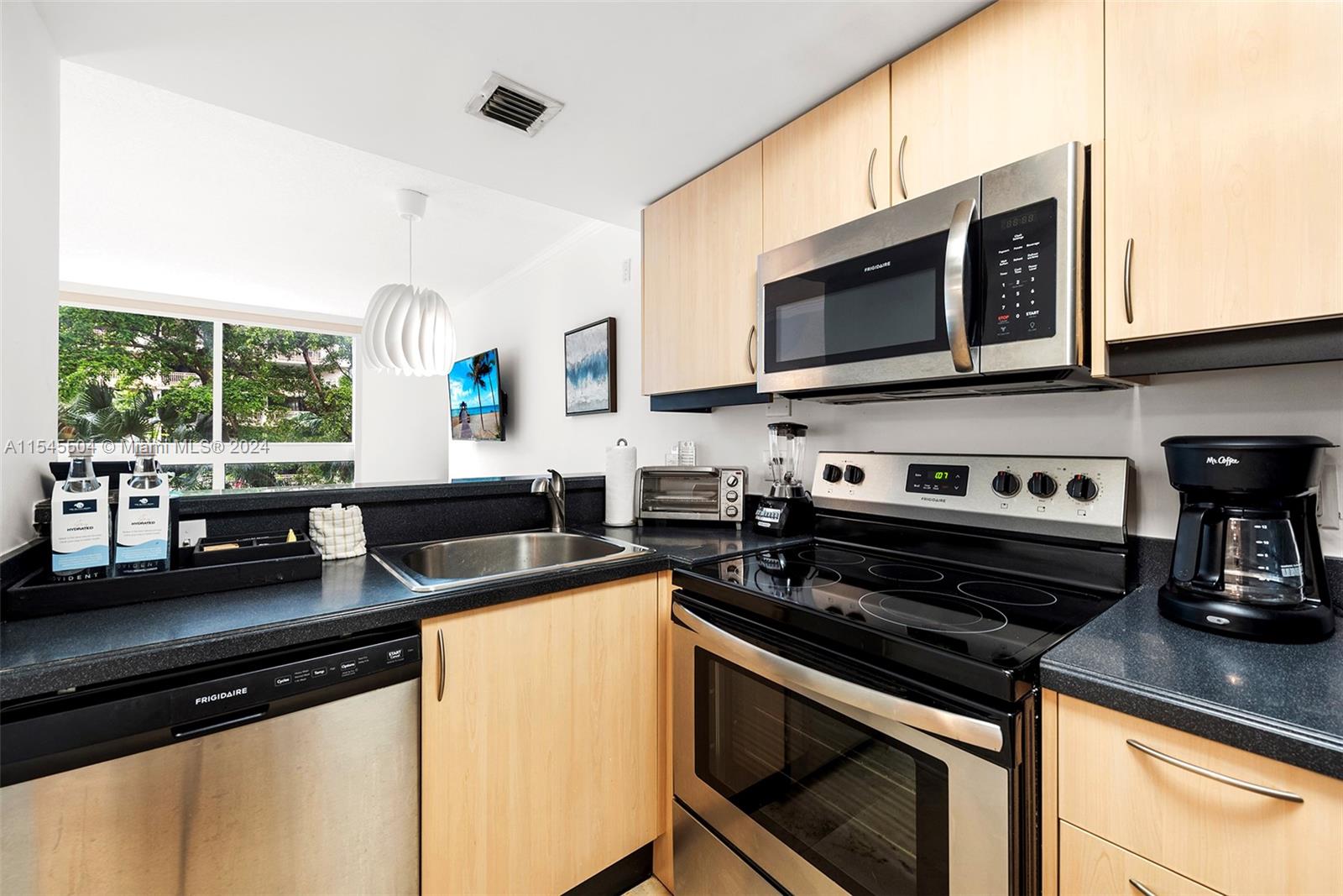 THE MUTINY CONDO - Residential