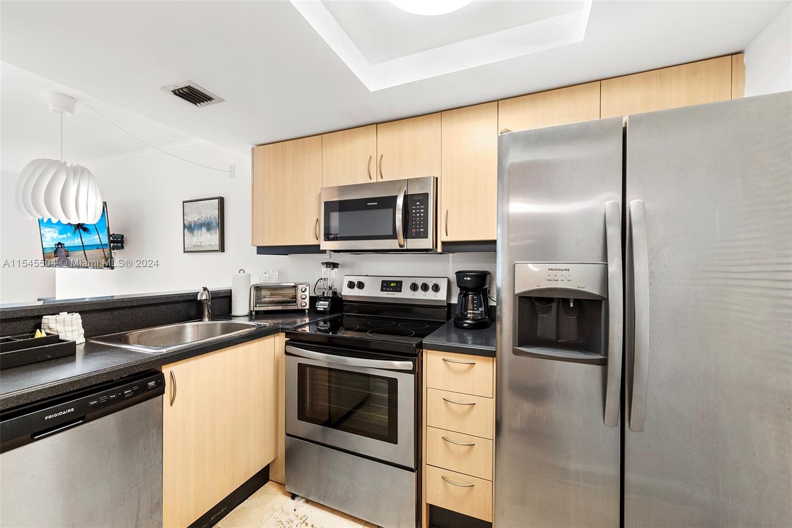 THE MUTINY CONDO - Residential