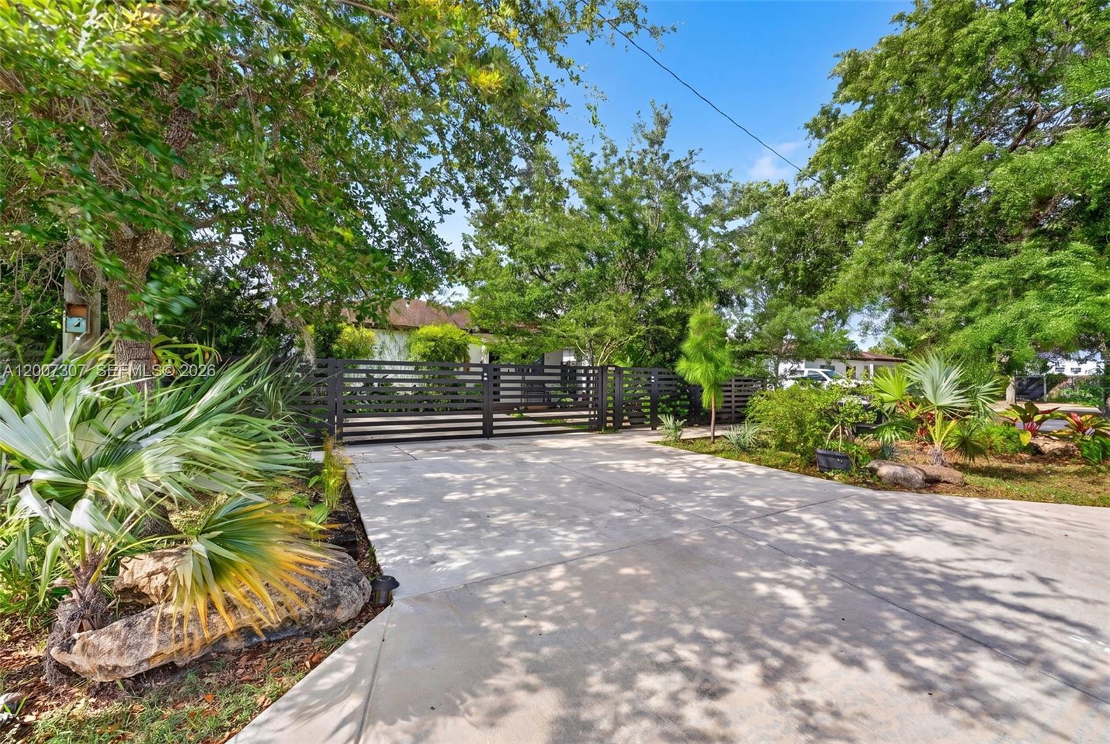 FLAMINGO PARK - Residential