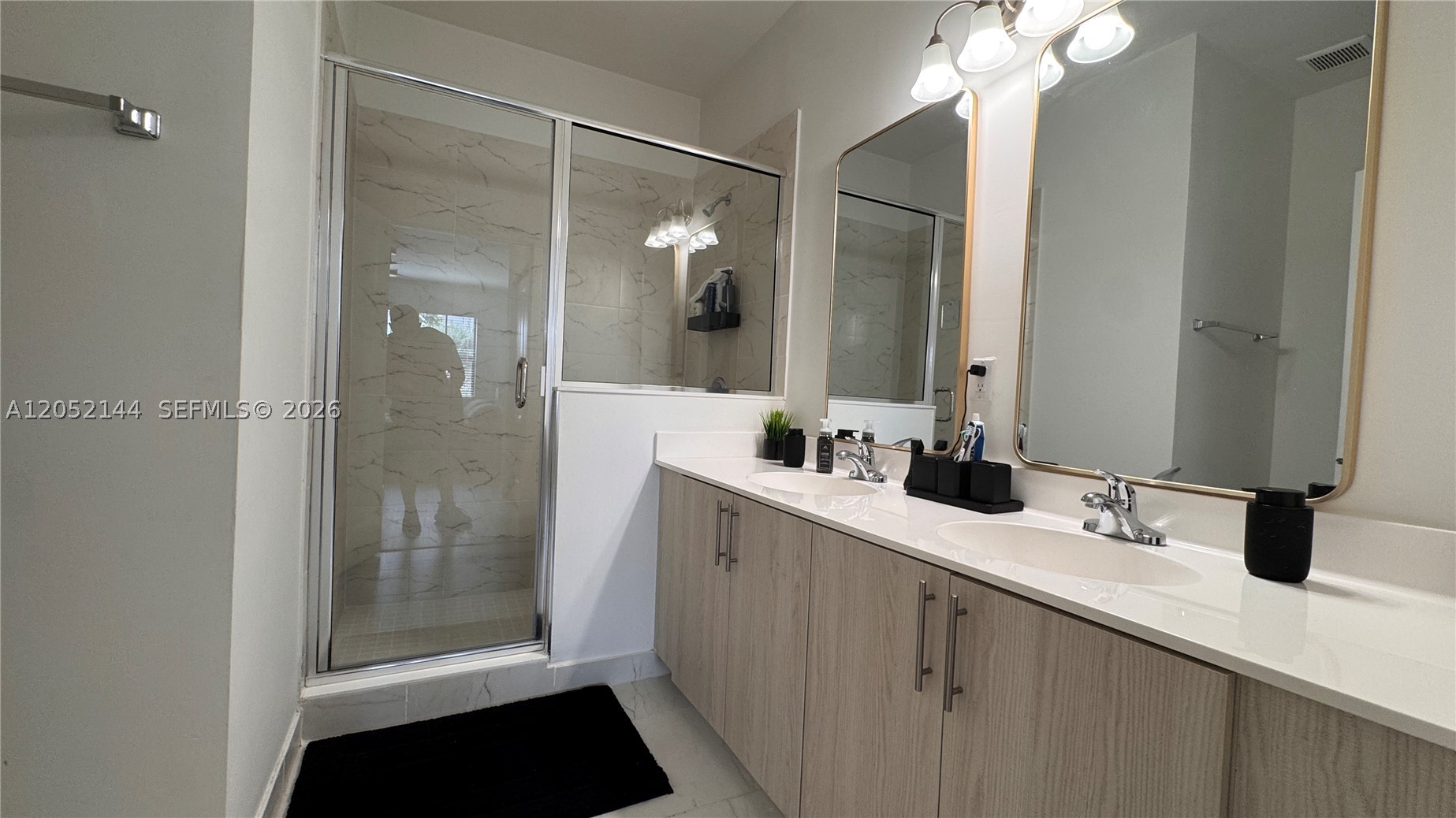 CENTURY PARK SOUTH - Residential Lease