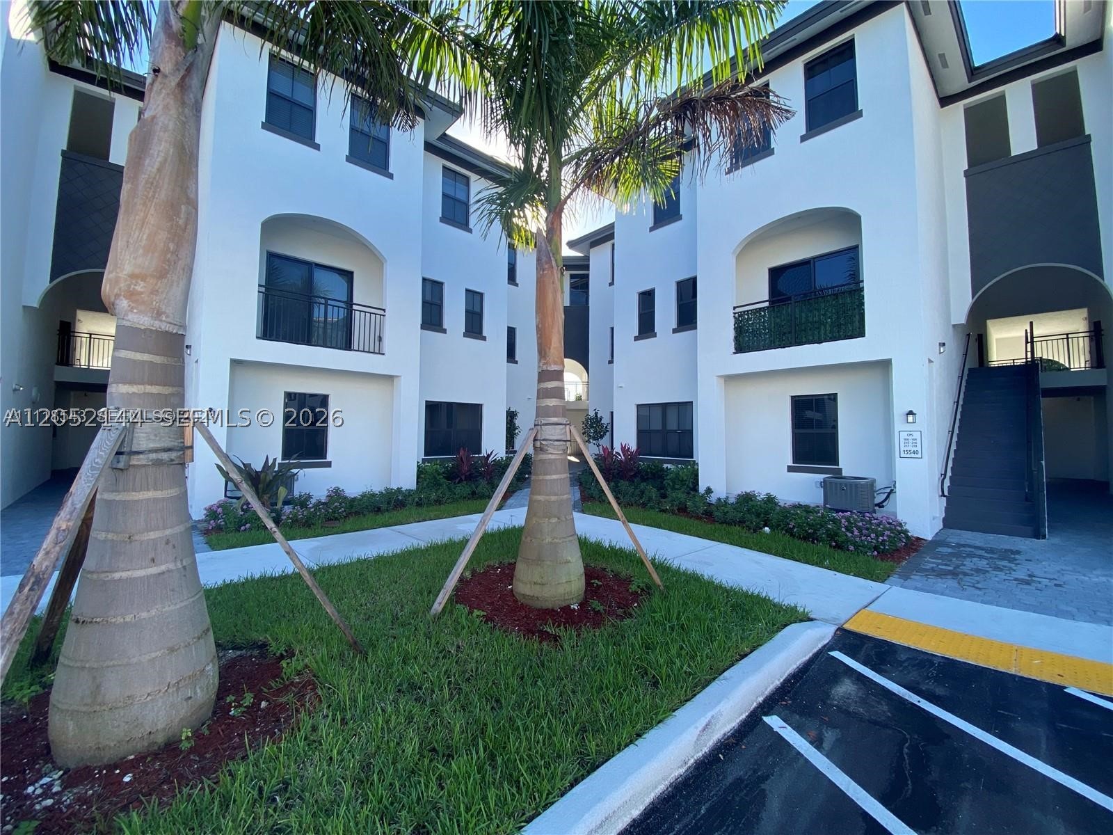 CENTURY PARK SOUTH - Residential Lease