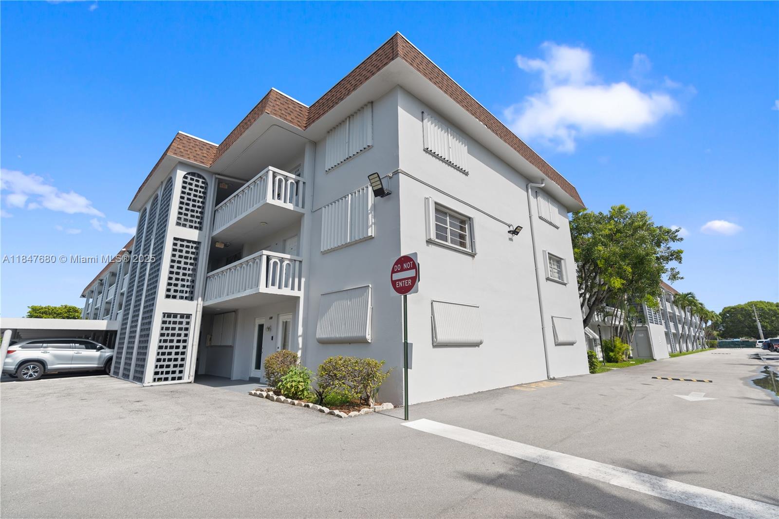 DEERFIELD BEACH GARDENS C - Residential