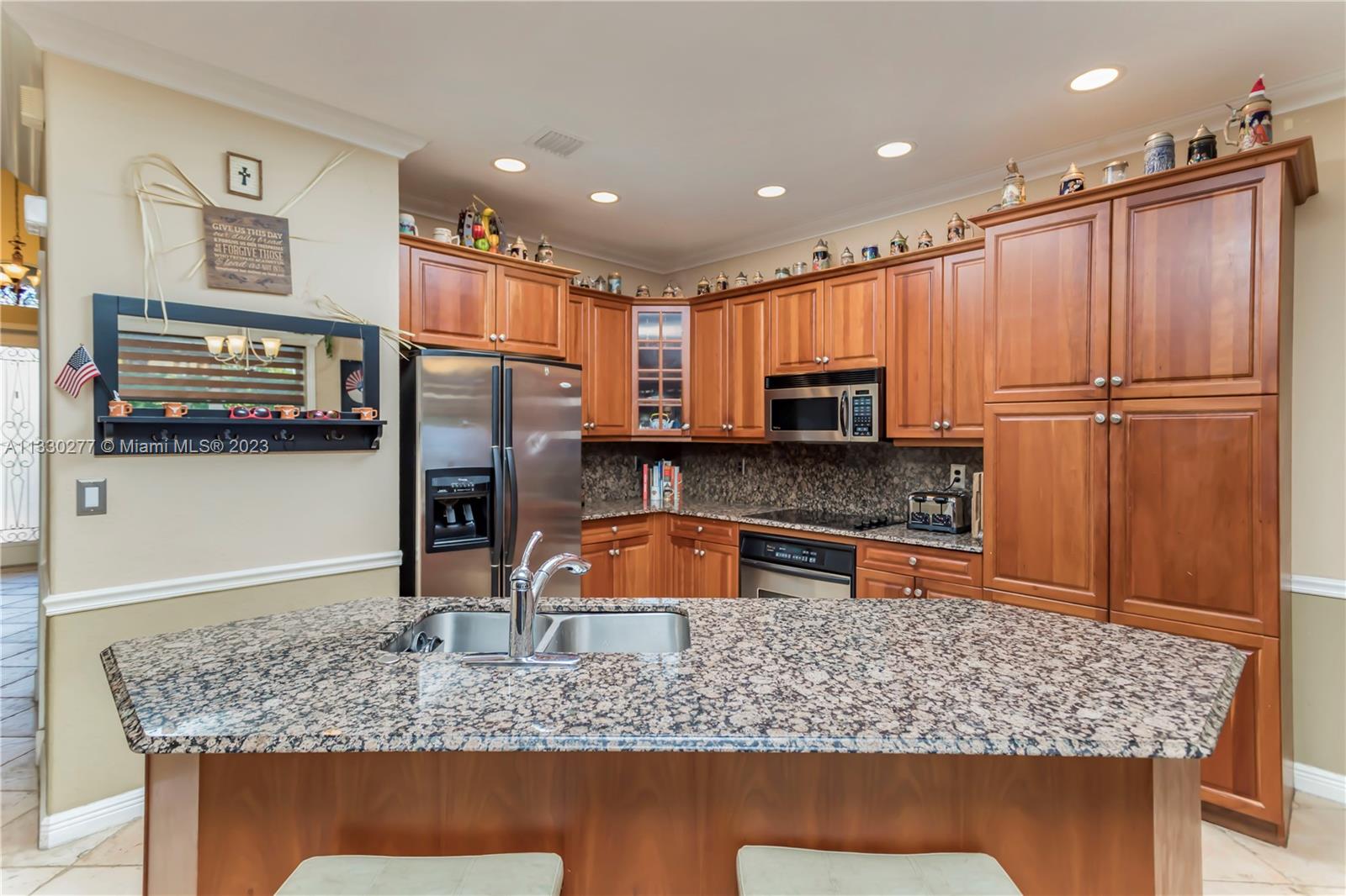 RIVIERA ISLES III - Residential