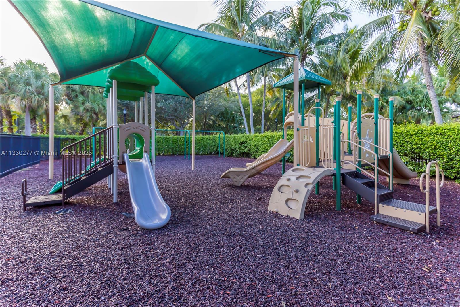 RIVIERA ISLES III - Residential