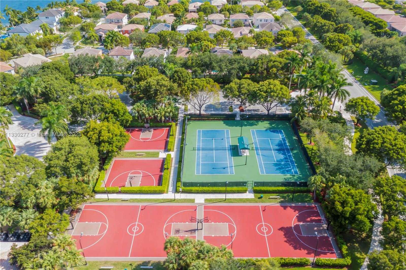 RIVIERA ISLES III - Residential