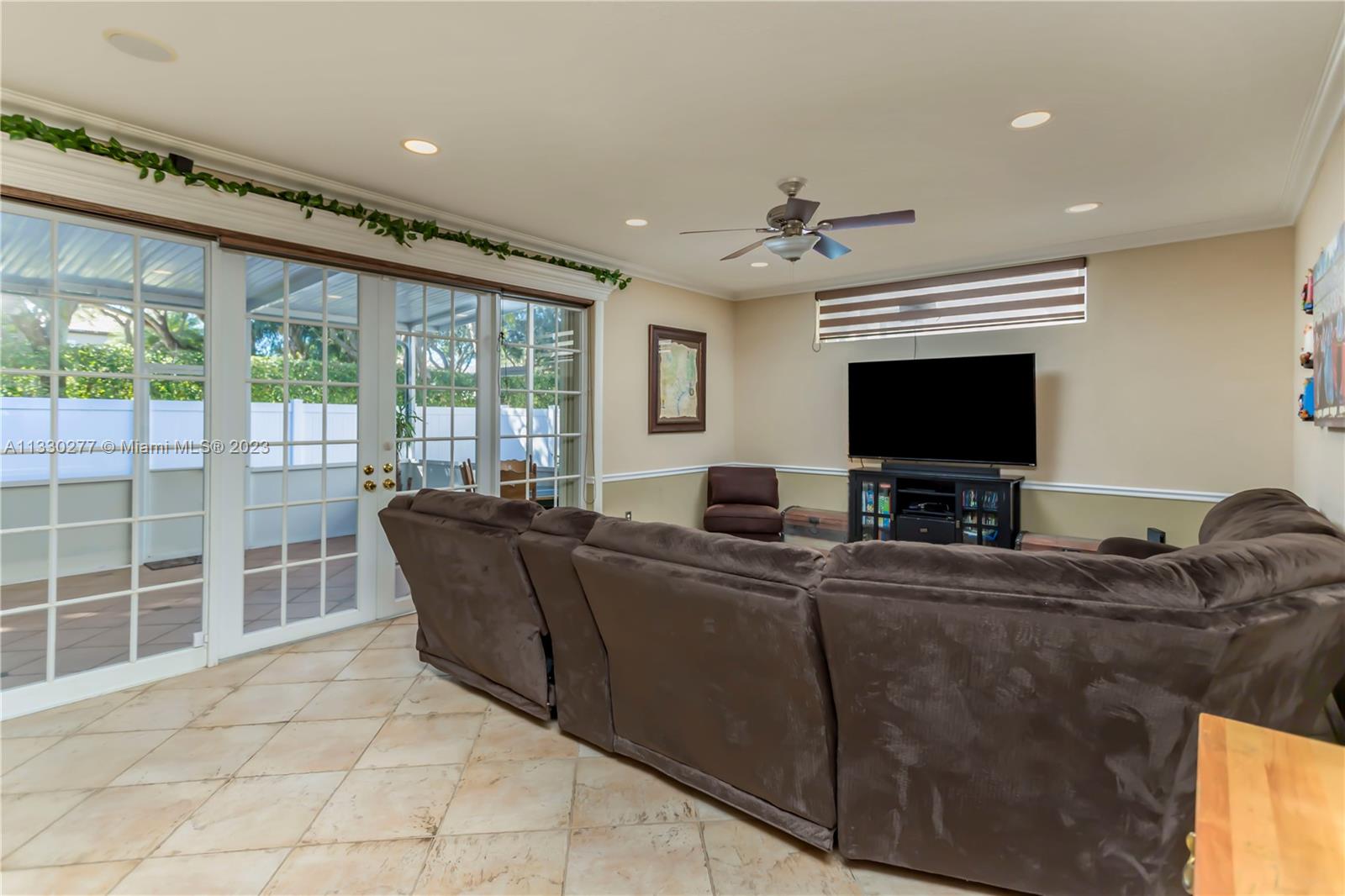 RIVIERA ISLES III - Residential