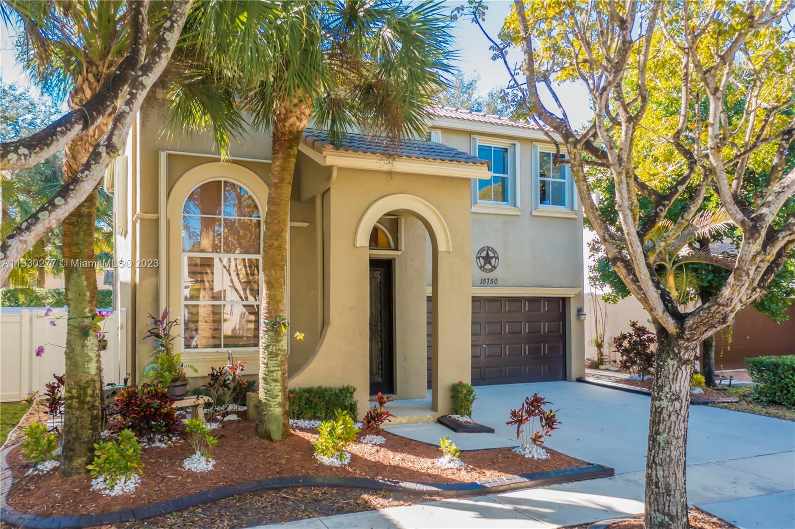 RIVIERA ISLES III - Residential