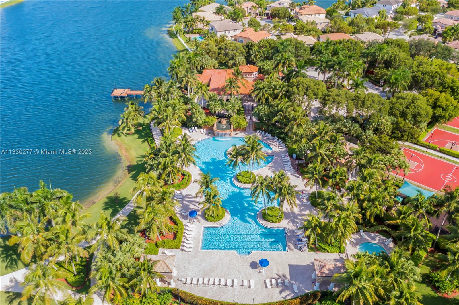 RIVIERA ISLES III - Residential