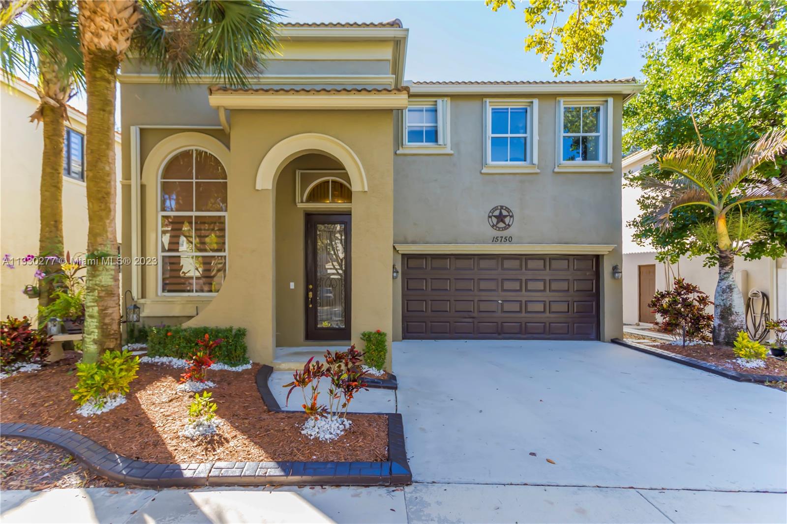 RIVIERA ISLES III - Residential