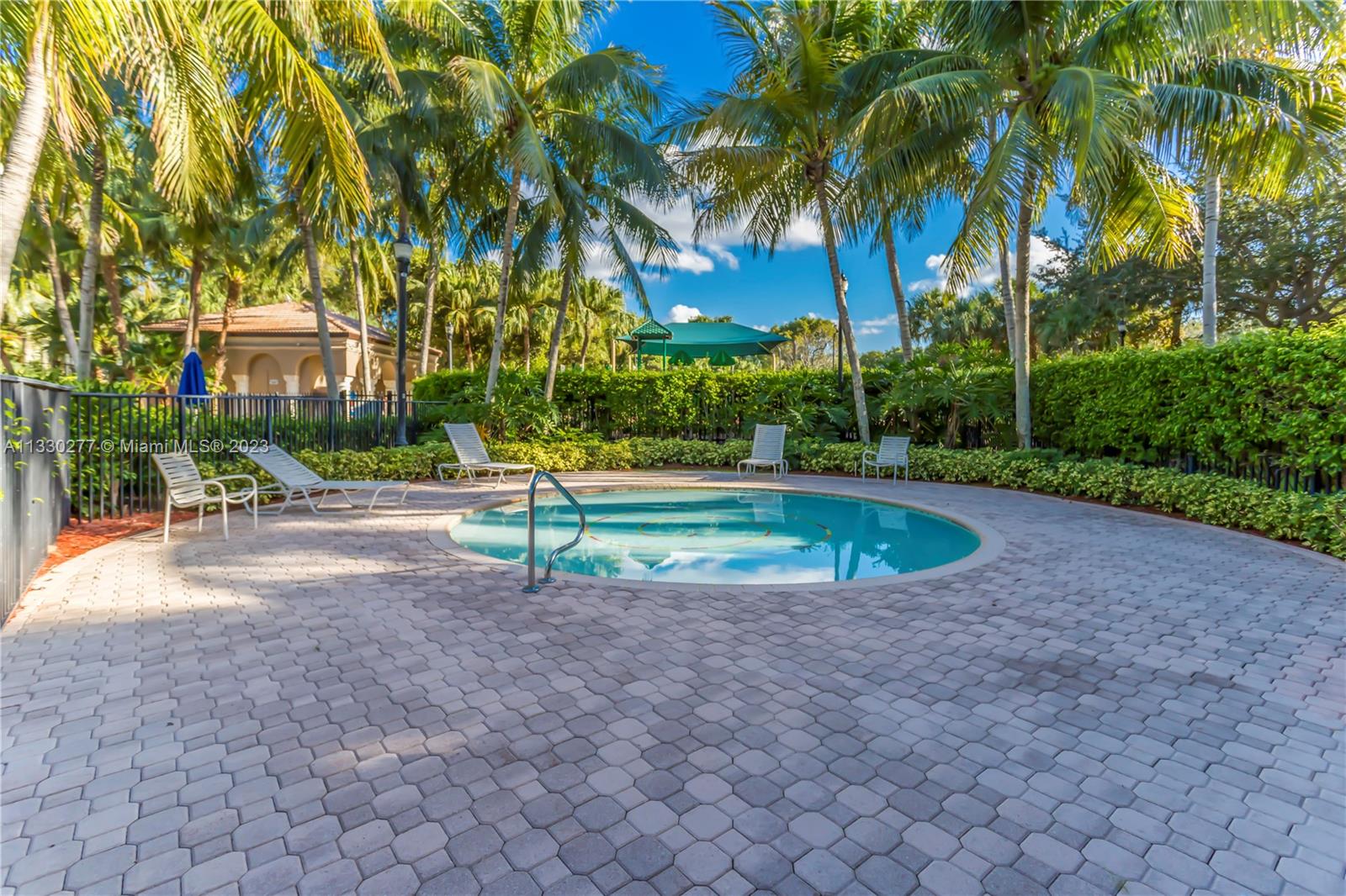 RIVIERA ISLES III - Residential