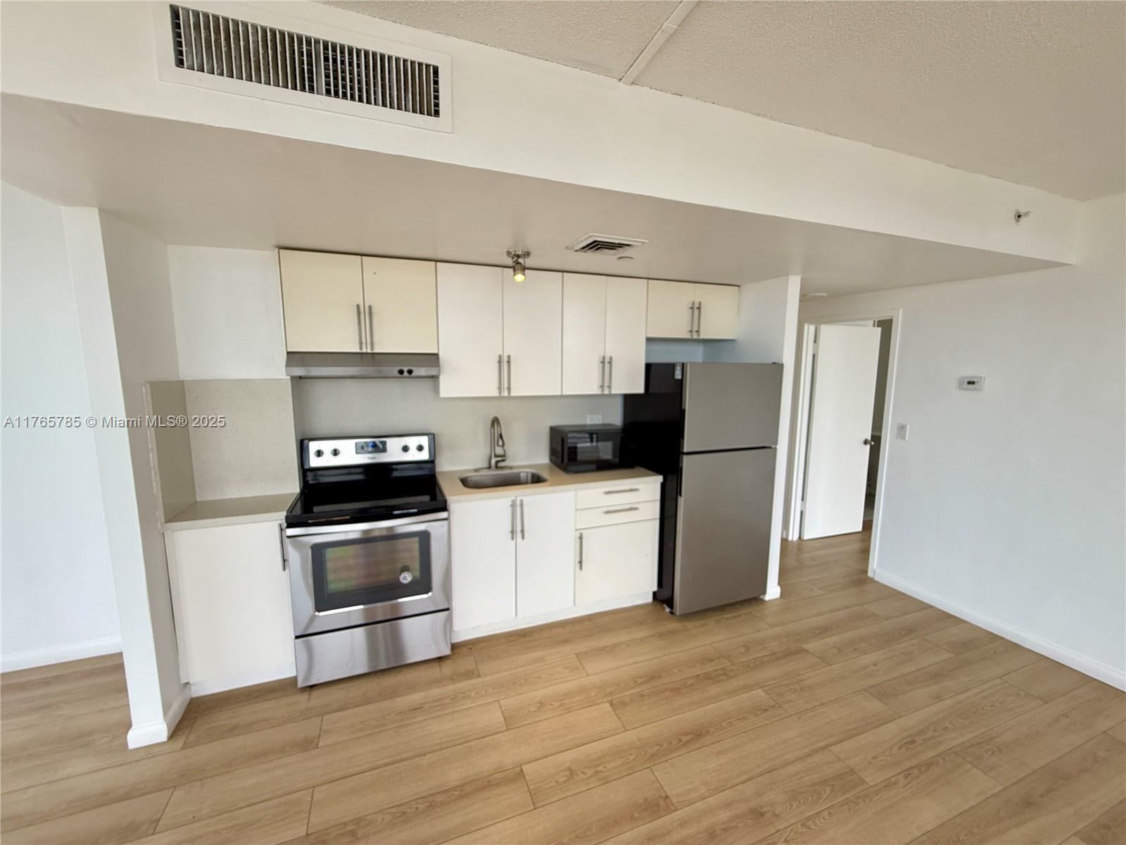 HOME TOWER CONDO - Residential Lease
