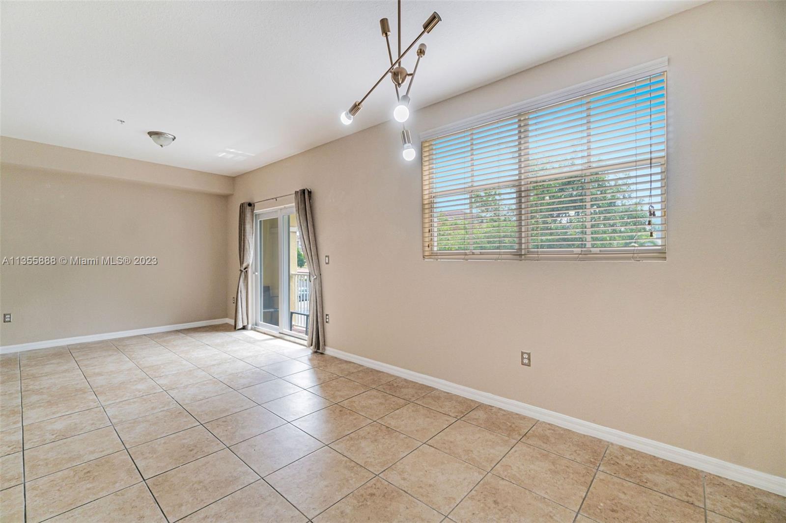CORONADO AT DORAL VII CON - Residential Lease