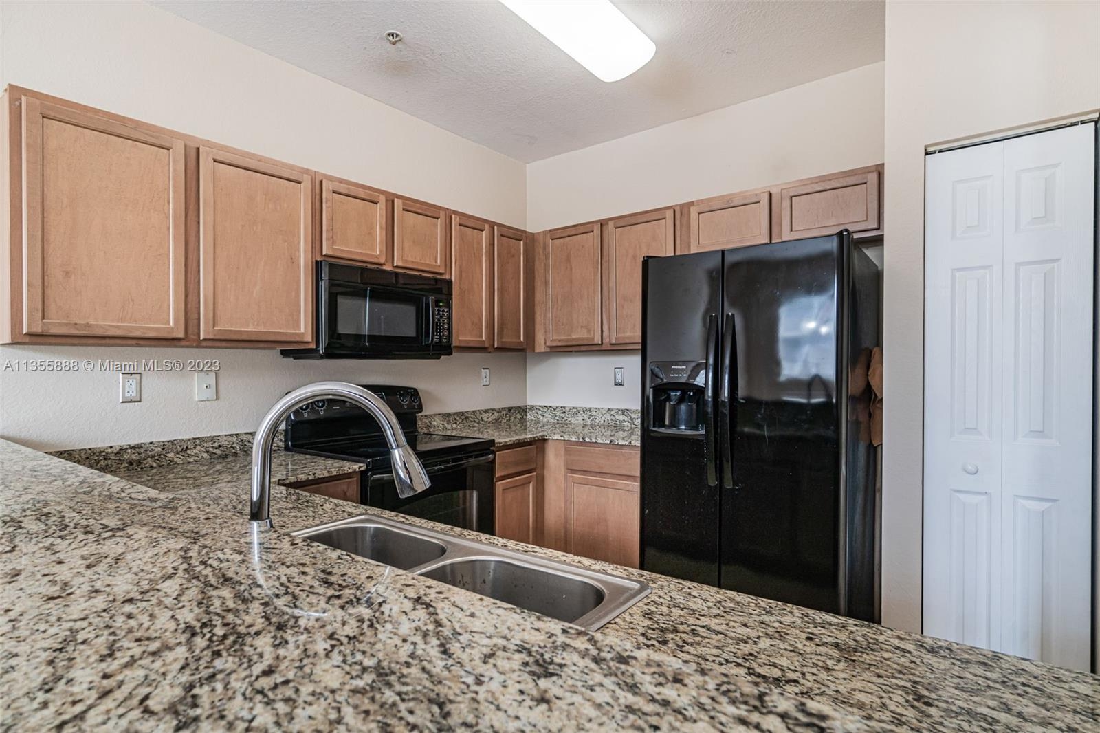 CORONADO AT DORAL VII CON - Residential Lease
