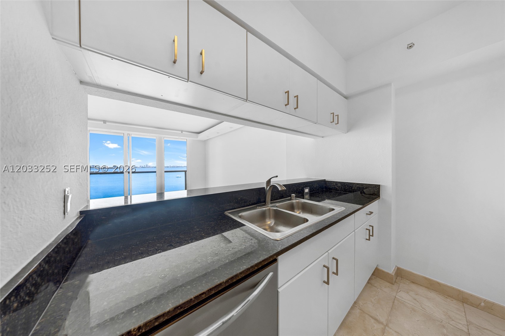 BAYVIEW CONDO AT NORTH BA - Residential Lease