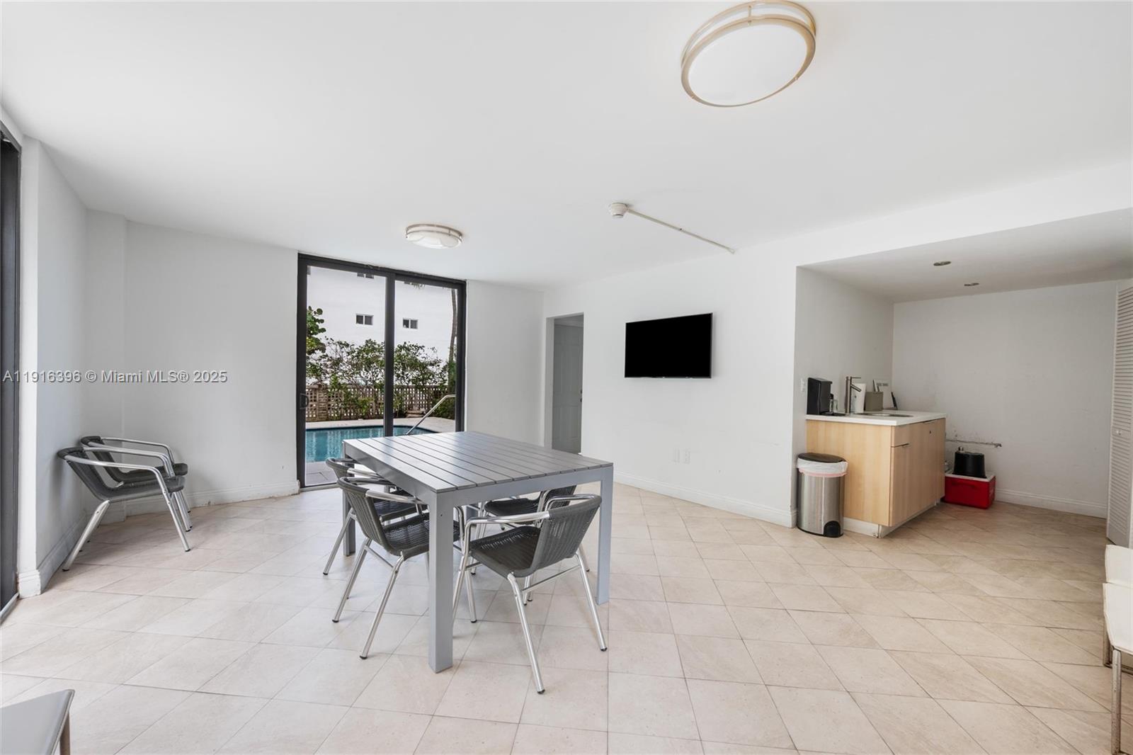 155 SUNRISE CONDO - Residential