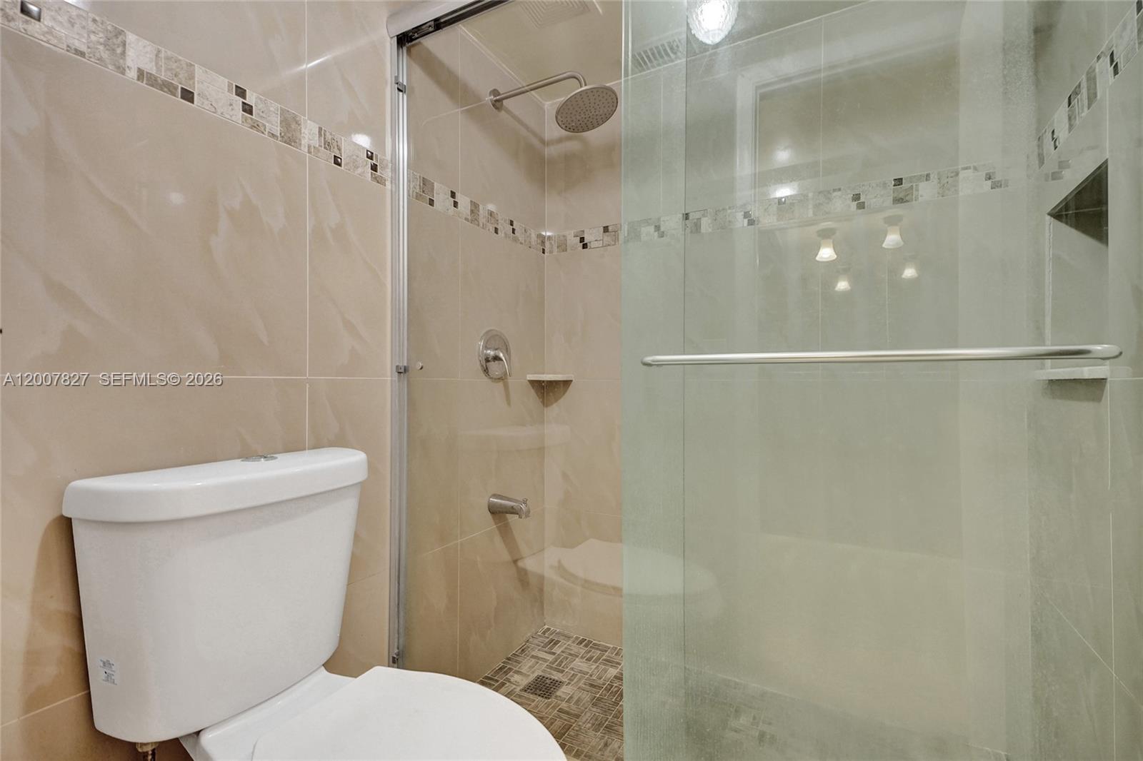 QUATRAINE CONDO I PH I - Residential