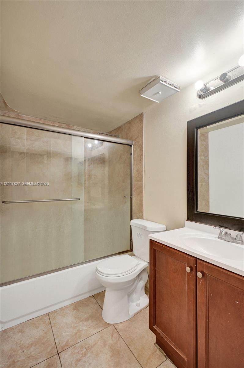 QUATRAINE CONDO I PH I - Residential