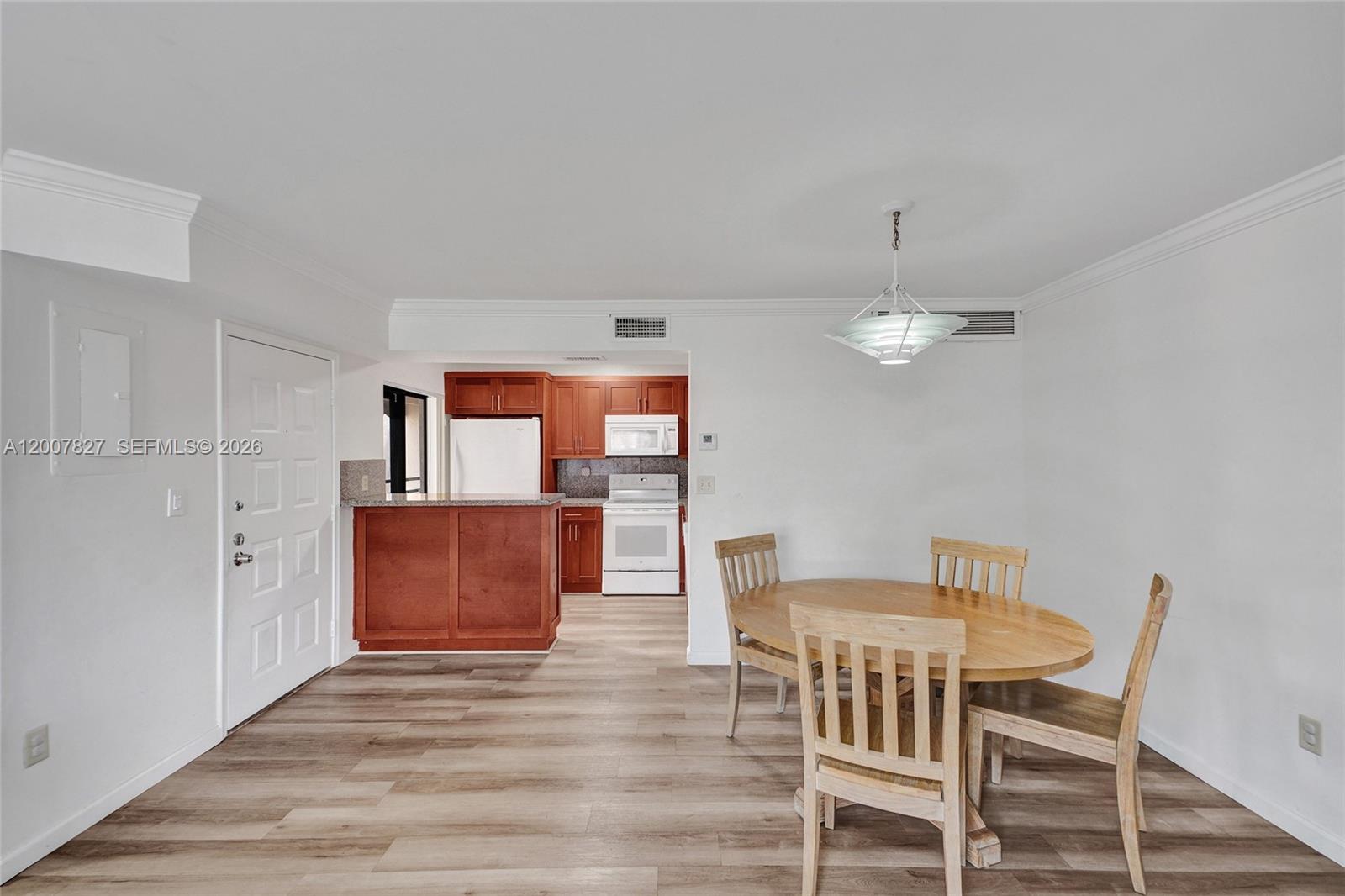 QUATRAINE CONDO I PH I - Residential