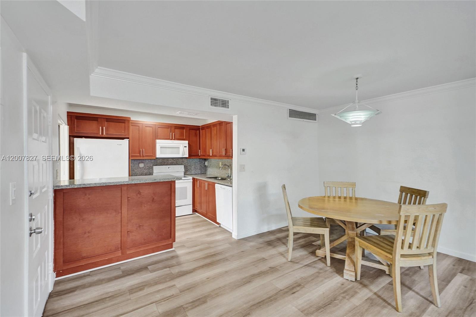 QUATRAINE CONDO I PH I - Residential