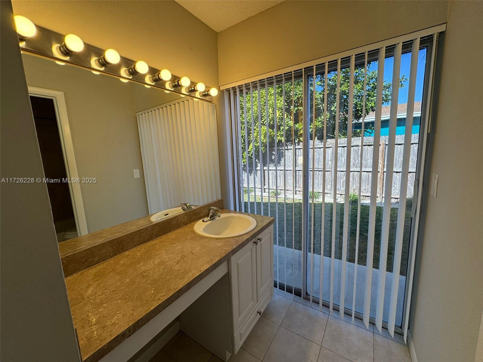 NORTH LAUDERDALE VILLAGE - Residential