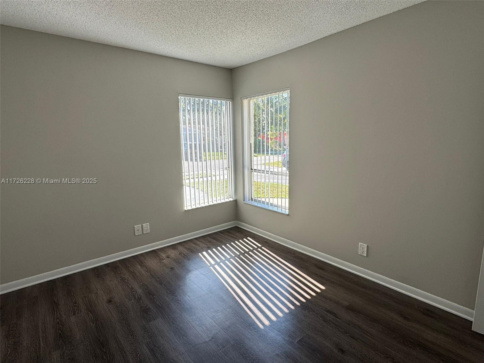 NORTH LAUDERDALE VILLAGE - Residential