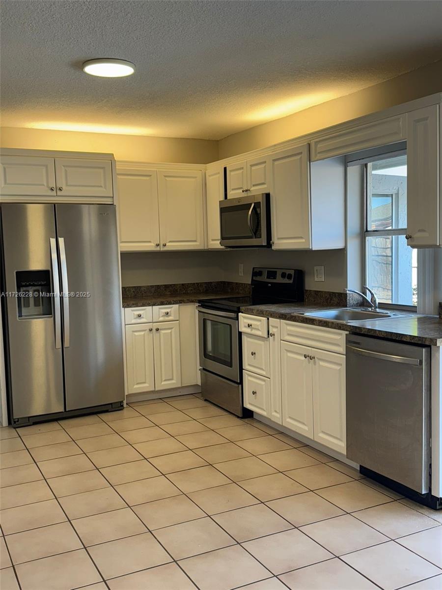 NORTH LAUDERDALE VILLAGE - Residential