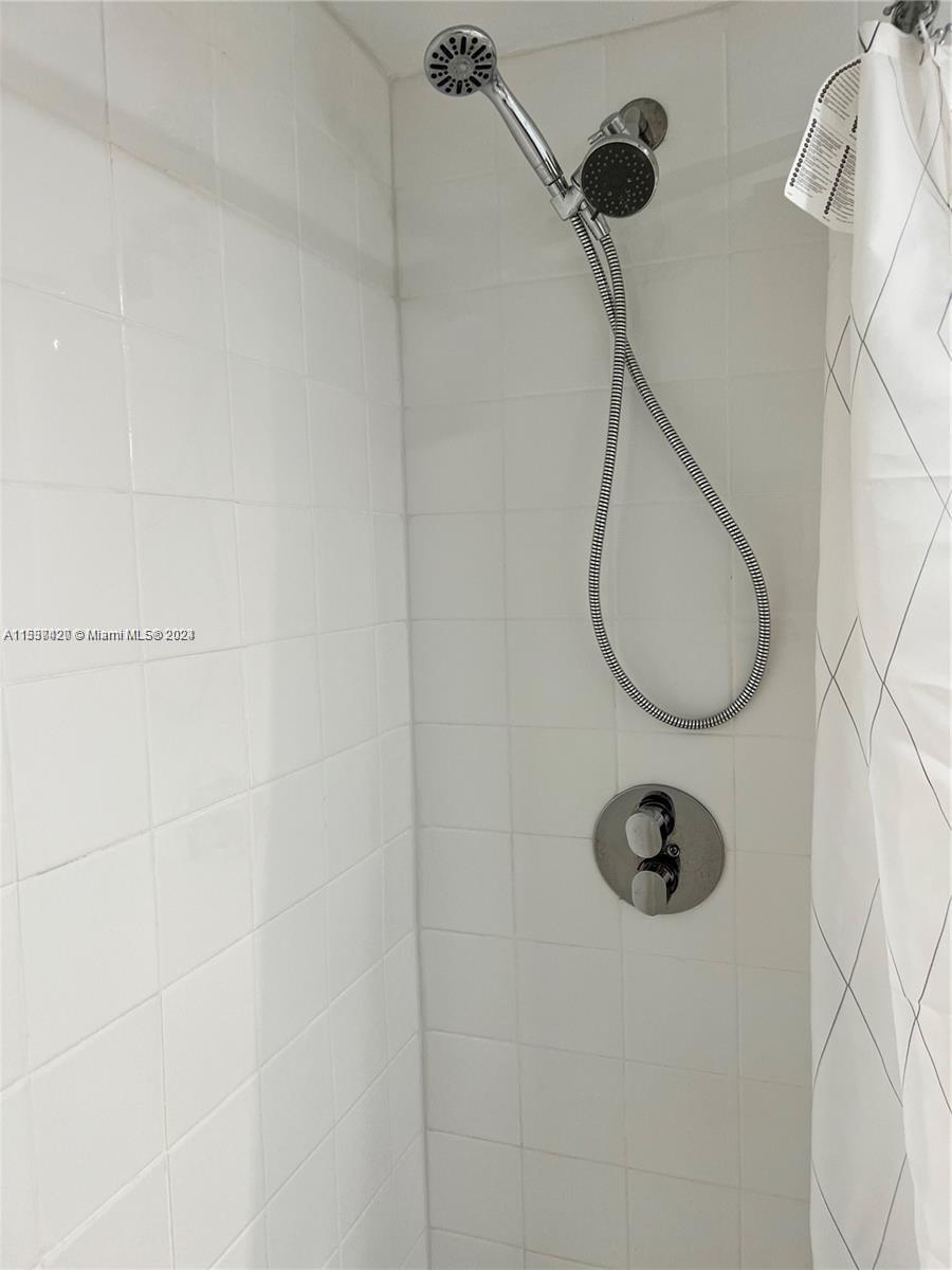 ANTIGUA AT CNTRY CLUBOF M - Residential Lease