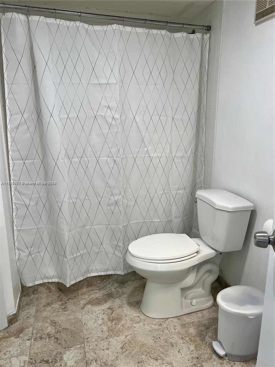 ANTIGUA AT CNTRY CLUBOF M - Residential Lease