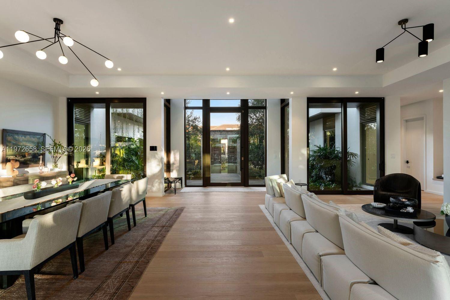 SUNRISE HARBOUR REV PL - Residential