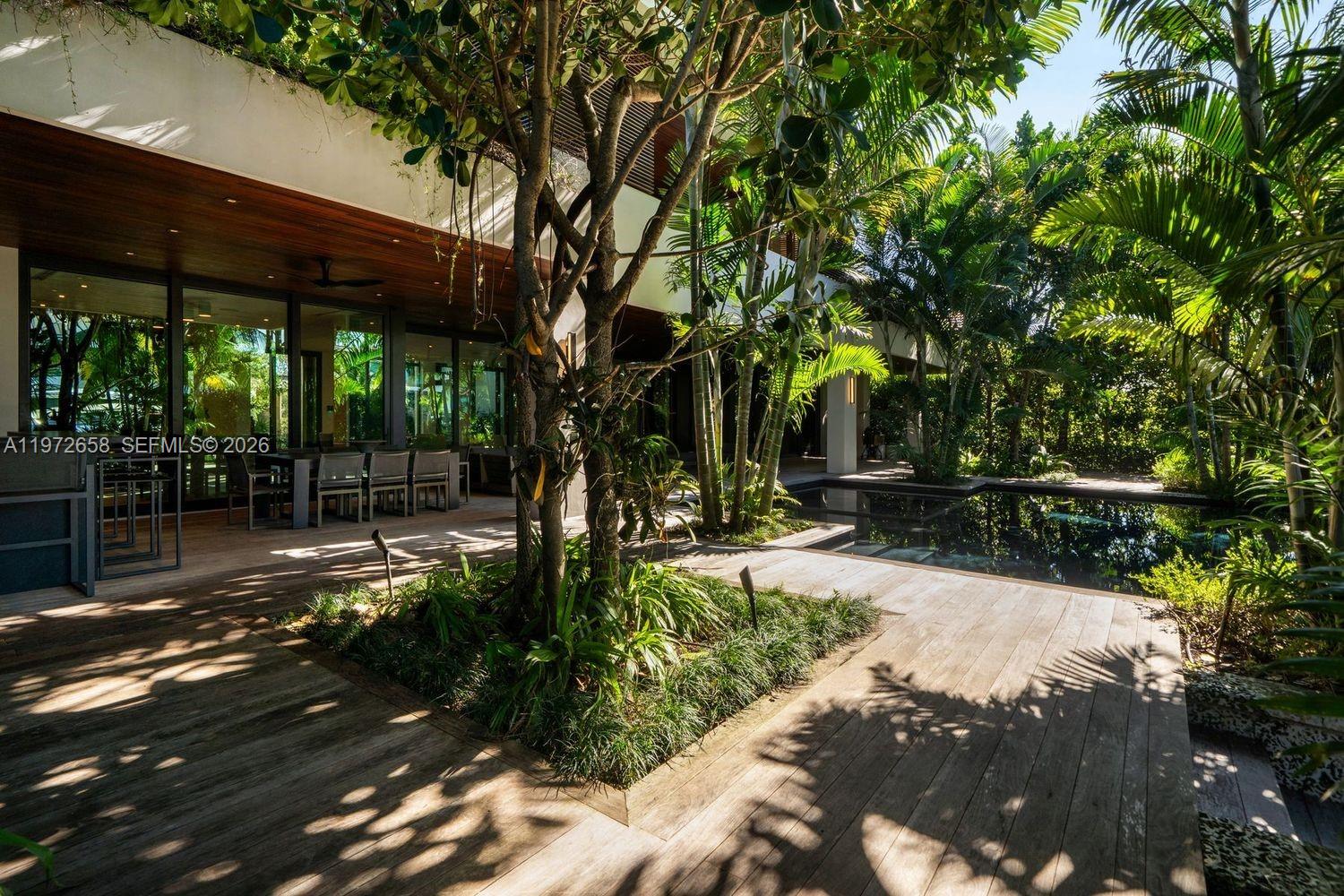 SUNRISE HARBOUR REV PL - Residential